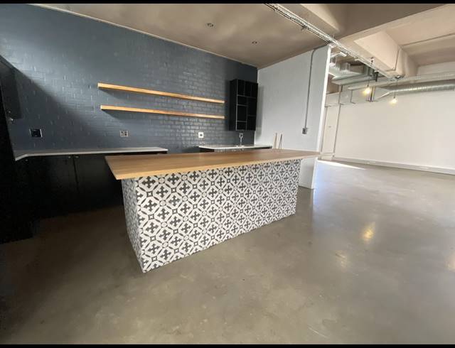280M² OFFICE TO LET IN SALT RIVER